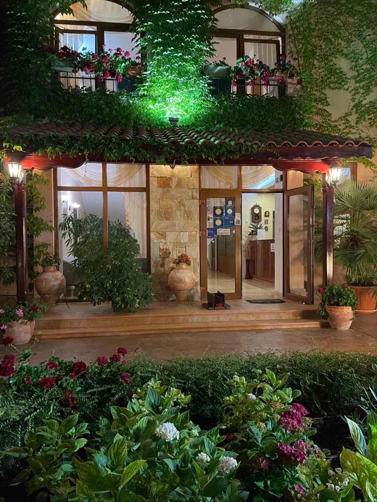 Oleander House And Tennis Club Солнечный берег Экстерьер фото