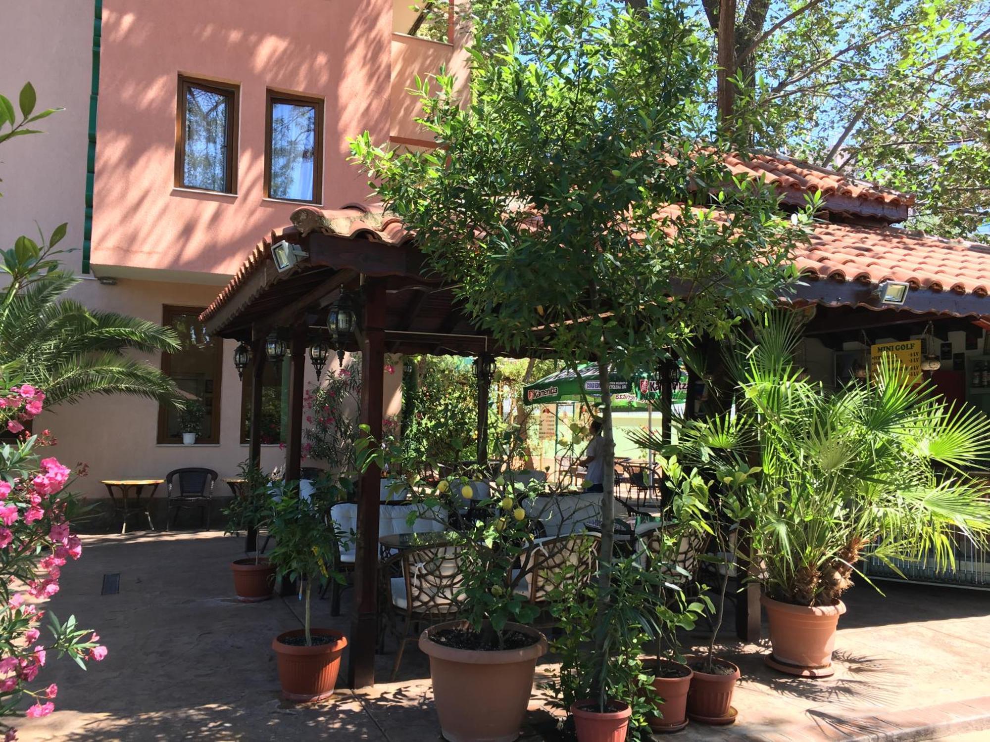 Oleander House And Tennis Club Солнечный берег Экстерьер фото